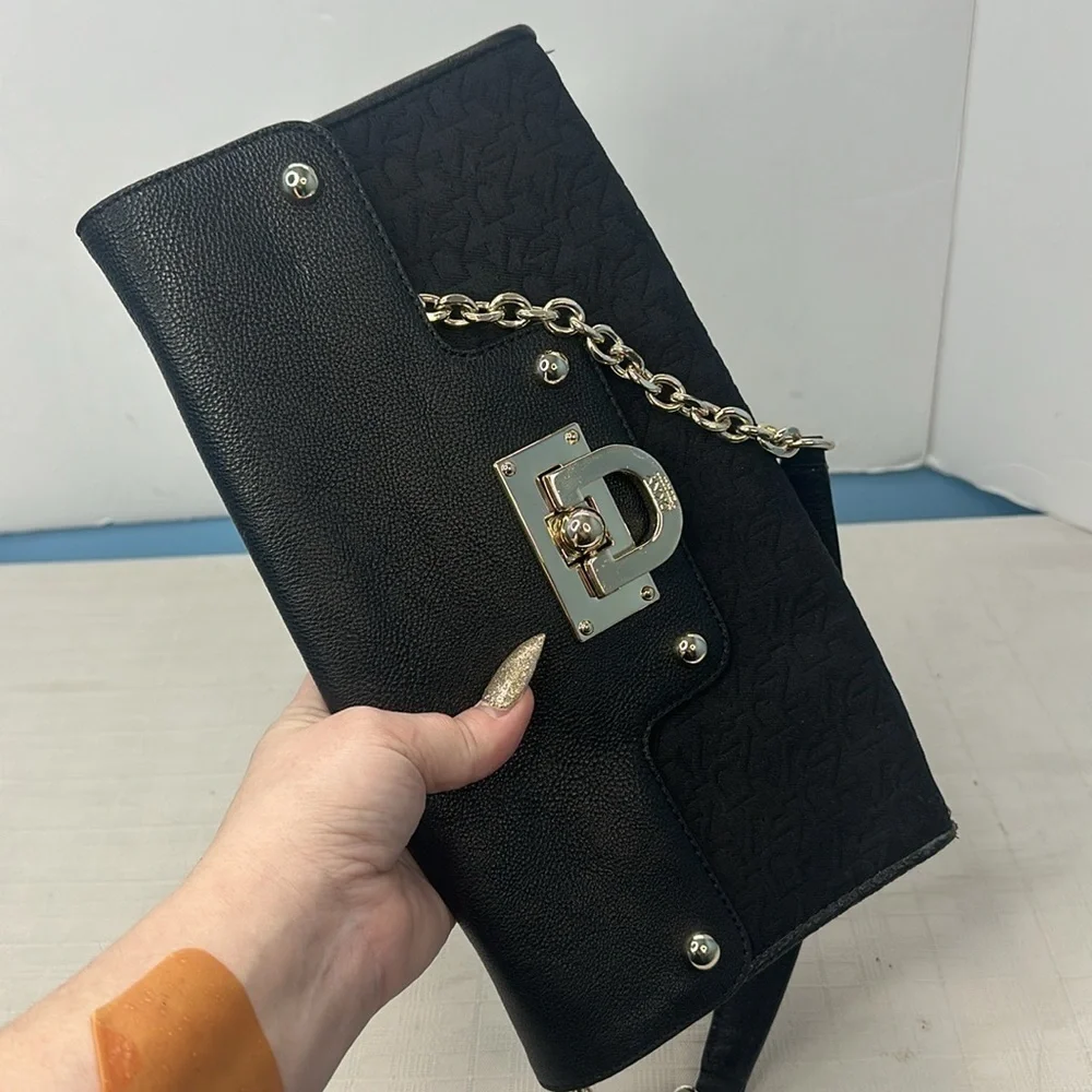 DKNY T&C W/D Town Country Classic Hardware Bag Purse Clutch Wristlet